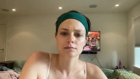 angeleleven11 online show from September 28, 9:09 pm