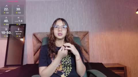 angel online show from October 4, 11:52 am