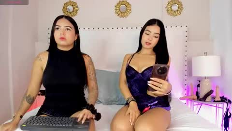 Snapshot of angeles_de_charly chatting on November 28, 12:52 pm angeles_de_charly online show from November 28, 12:52 pm