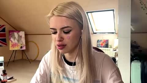 Snapshot of angelesgropper chatting on April 14, 8:20 am Lena online show from April 14, 8:20 am