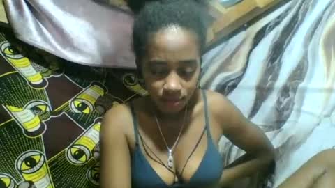 Snapshot of angelettee chatting on June 12, 6:51 pm Angelettee online show from June 12, 6:51 pm