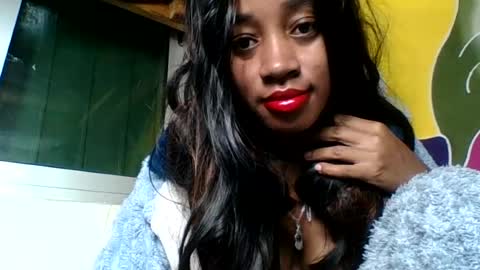 Snapshot of angelettee chatting on July 15, 6:18 am Angelettee online show from July 15, 6:18 am
