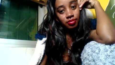 Snapshot of angelettee chatting on July 15, 6:35 pm Angelettee online show from July 15, 6:35 pm