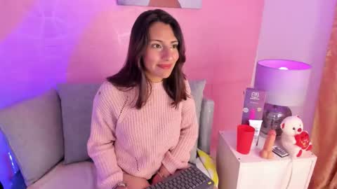 Snapshot of angeli_cute chatting on October 11, 7:56 pm angeli_cute online show from October 11, 7:56 pm