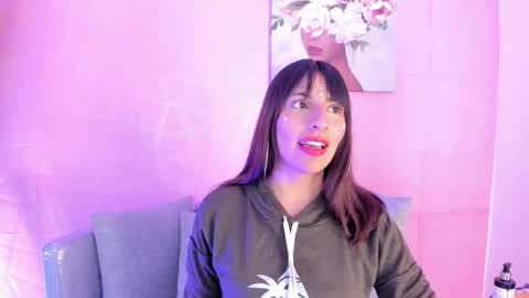 Snapshot of angeli_cute chatting on October 27, 8:57 pm angeli_cute online show from October 27, 8:57 pm