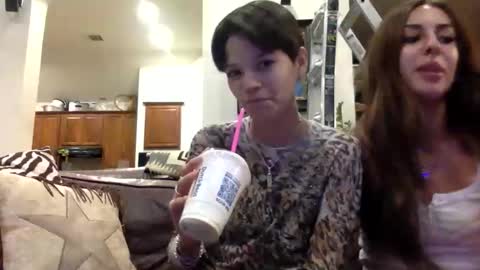 angelia01m online show from March 1, 1:51 am