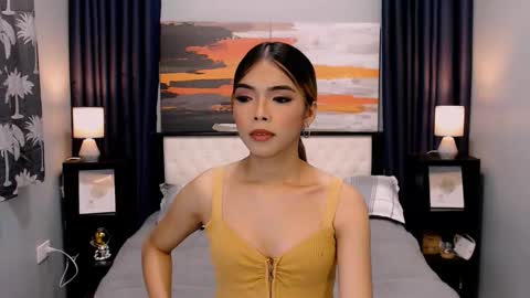 MISS PAU online show from November 20, 6:35 am