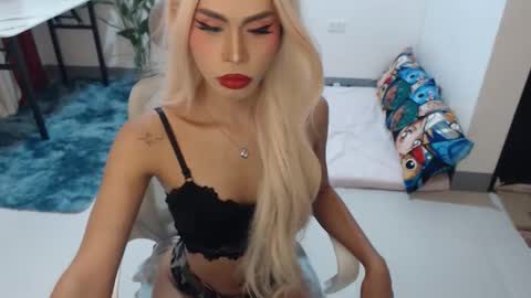 DIVINE ANGEL online show from February 16, 3:13 am