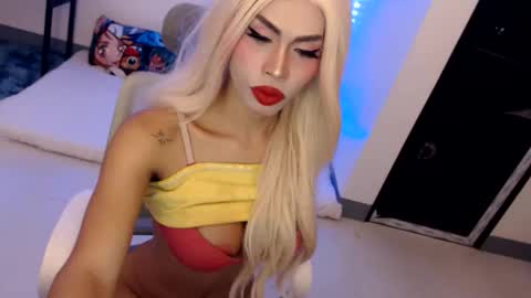 DIVINE ANGEL online show from June 4, 2:50 am