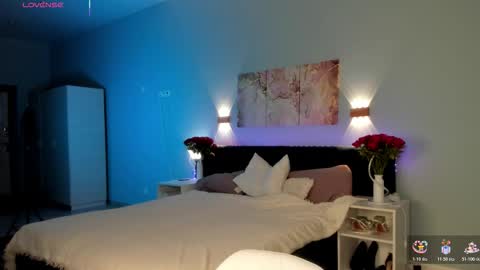 Emma online show from December 17, 1:11 am