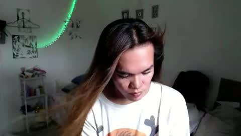 Snapshot of angelic_slutxx chatting on December 15, 3:33 am Yhanna online show from December 15, 3:33 am