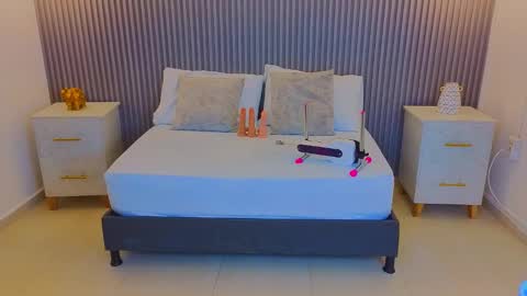 Snapshot of angelica_dymond chatting on February 26, 7:35 pm A N G E L I C A online show from February 26, 7:35 pm