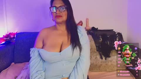 Snapshot of angelica_mature49 chatting on March 20, 8:08 am Angelica online show from March 20, 8:08 am