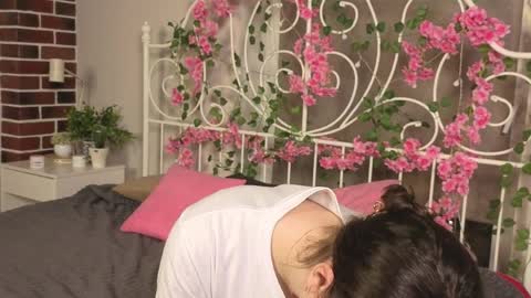 Roxi online show from March 26, 7:30 pm