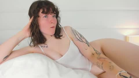 Angelic online show from July 4, 2:29 am