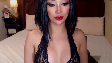 MS. AMALIA online show from February 23, 9:33 am