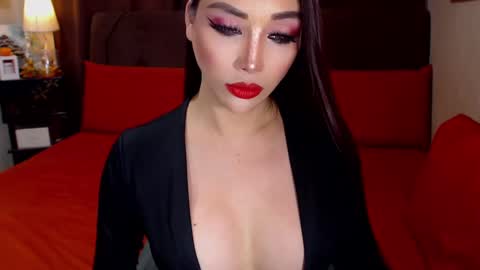 MS. AMALIA online show from March 12, 4:19 am