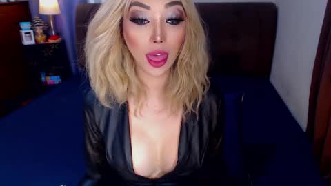 MS. AMALIA online show from January 9, 5:32 am