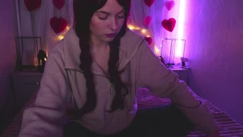 Angelika Rouge online show from March 22, 2:20 pm