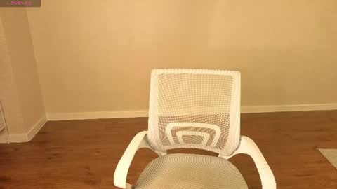 Snapshot of angelina_becker chatting on June 12, 12:53 am Angelina online show from June 12, 12:53 am