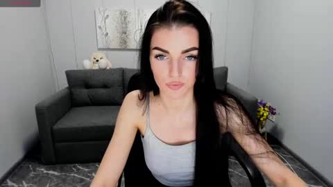 Snapshot of angelina_clark chatting on December 2, 12:29 pm Angelina online show from December 2, 12:29 pm