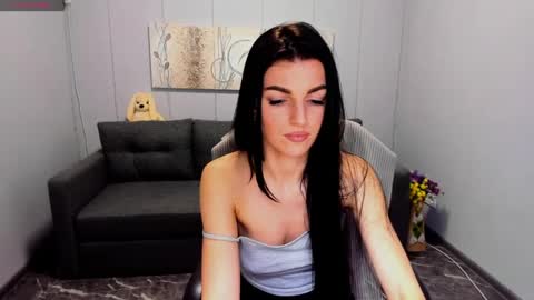 Snapshot of angelina_clark chatting on December 9, 6:35 pm Angelina online show from December 9, 6:35 pm