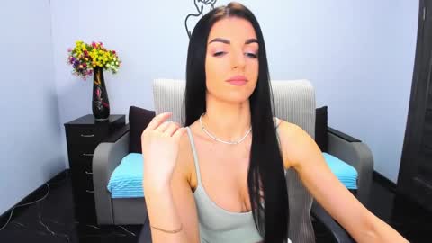 Snapshot of angelina_clark chatting on January 3, 12:30 pm Angelina online show from January 3, 12:30 pm
