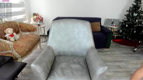 Snapshot of angelina_class_7 chatting on January 5, 6:02 pm angelina_class_7 online show from January 5, 6:02 pm