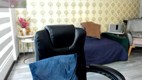 Snapshot of angelina_class_7 chatting on April 24, 1:46 pm angelina_class_7 online show from April 24, 1:46 pm
