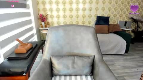 Snapshot of angelina_class_7 chatting on June 10, 1:10 pm angelina_class_7 online show from June 10, 1:10 pm