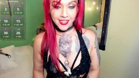 Snapshot of angelina_james_ chatting on February 9, 3:11 am Angelina online show from February 9, 3:11 am