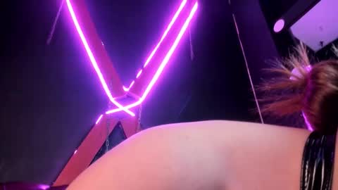 Snapshot of angelinablanc_ chatting on December 4, 11:41 am ANGELINA online show from December 4, 11:41 am