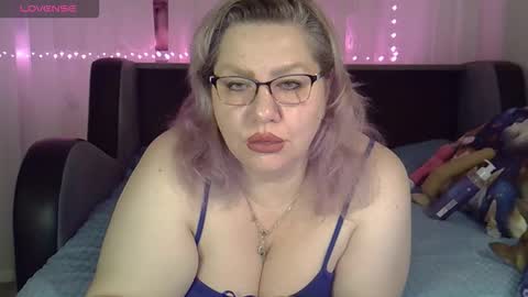 Snapshot of angelinaglam chatting on October 25, 5:08 pm AngelinaGlam online show from October 25, 5:08 pm