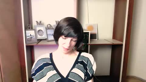 Angelina online show from November 7, 8:25 am