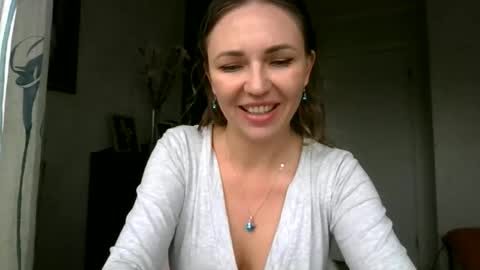 angelinalove28 online show from October 8, 7:17 am