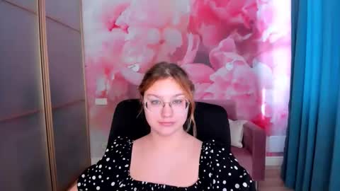 AngelinaLow online show from March 2, 12:34 pm