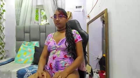 Snapshot of angelinamurphy chatting on October 23, 2:55 am AngelinaMurphy online show from October 23, 2:55 am