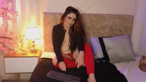 Snapshot of angelinarouse_ chatting on February 21, 4:57 am angelinarouse_ online show from February 21, 4:57 am