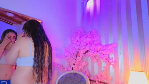 Snapshot of angelinarouse_ chatting on March 28, 3:50 am angelinarouse_ online show from March 28, 3:50 am