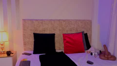 Snapshot of angelinarouse_ chatting on April 2, 4:21 am angelinarouse_ online show from April 2, 4:21 am