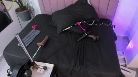 Snapshot of angeline_blake chatting on January 12, 7:31 pm Angeline online show from January 12, 7:31 pm