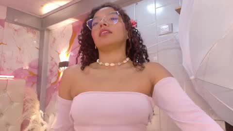 angeline_scot online show from April 28, 12:21 pm
