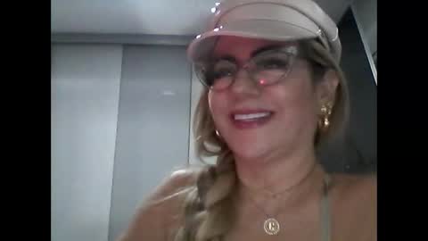 angelinna_12 online show from September 25, 5:00 am