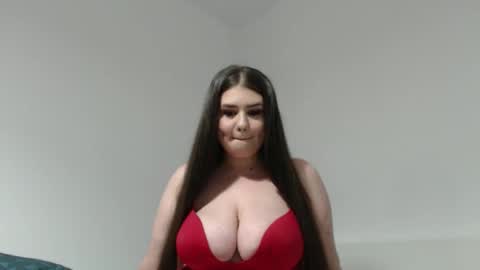 Snapshot of angelinnadiamond chatting on June 4, 6:19 am Angelina Diamond online show from June 4, 6:19 am
