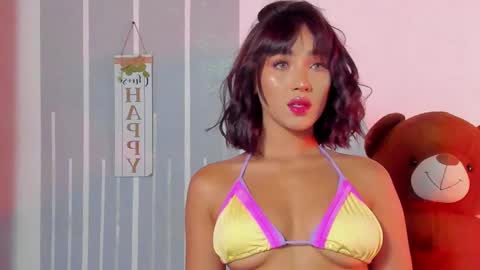 Snapshot of angelique_murphy chatting on February 21, 6:58 am Angelique Murphy online show from February 21, 6:58 am