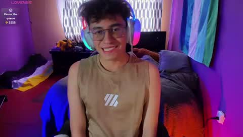 Angel online show from June 12, 6:51 pm