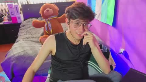 Angel online show from July 28, 9:47 pm