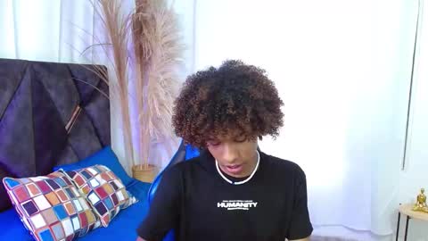 Angel online show from November 4, 9:36 pm