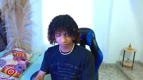 Angel online show from May 25, 9:10 pm