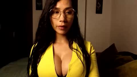  ANGELA ISABELLA  online show from January 14, 12:27 am